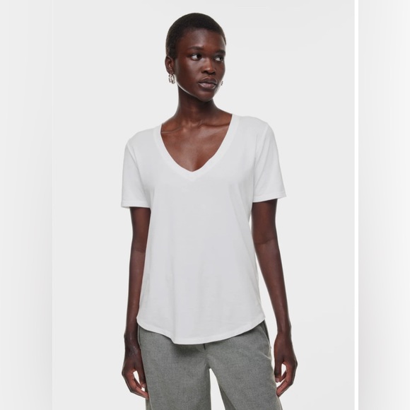 Babaton Nude T- Shirt. - Picture 3 of 4